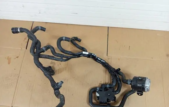 Seat Leon IV Engine coolant pipe/hose 5Q0121065P 5Q0121591CK