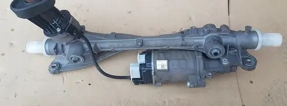 Volkswagen Golf V Steering rack 5R4423050HVWWWW