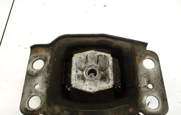 Ford Galaxy Engine mount bracket 6G917M121BC 6G91-7M121-BC