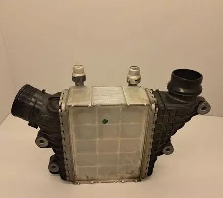 Land Rover Evoque I Intercooler radiator GJ329L440AD