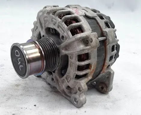 Volkswagen Golf VII Generator/alternator 04C903023L