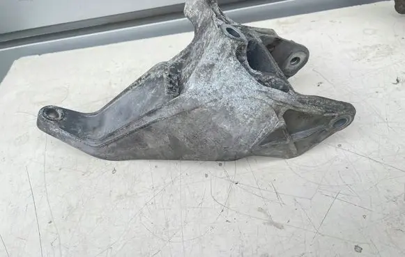 Mini One - Cooper R50 - 53 Engine mounting bracket 2211675622105