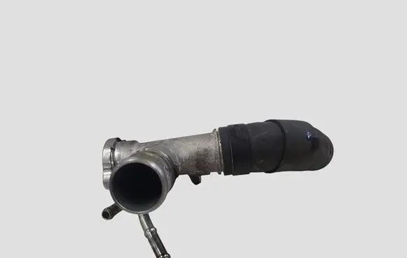 Nissan Juke I F15 Engine coolant pipe/hose