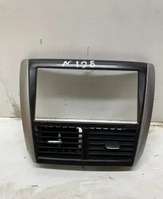 Subaru Forester SH Dash center air vent grill 66110FG020