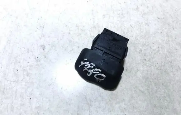 Renault Megane I Central locking switch button 