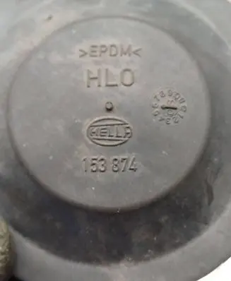 Headlight/headlamp dust cover