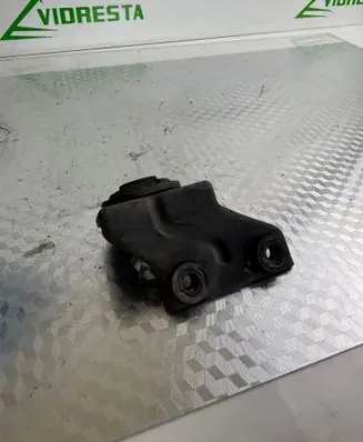 Hyundai Tucson TL Radiator mount bracket 282592A441 20170923