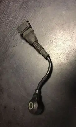 BMW 5 E34 Detonation knock sensor 1730029
