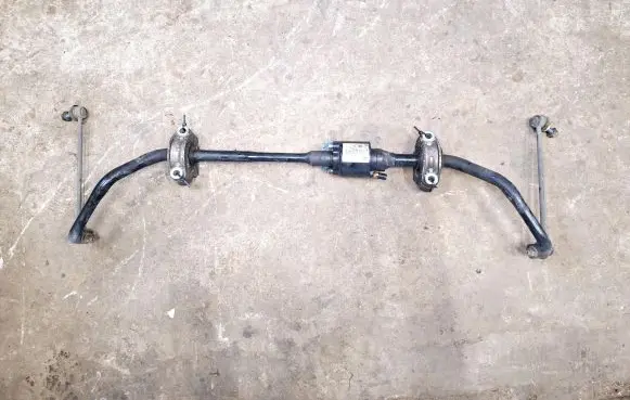 BMW 7 F01 F02 F03 F04 Active stabilizer 37116775205 677520508 10541314