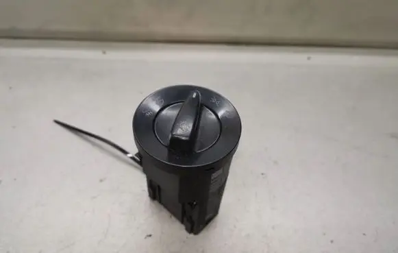 Light switch