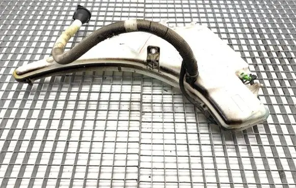 BMW 3 E90 E91 Windshield washer fluid reservoir/tank 7068996