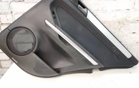 Mercedes-Benz ML W164 Front door card panel trim 375095A1
