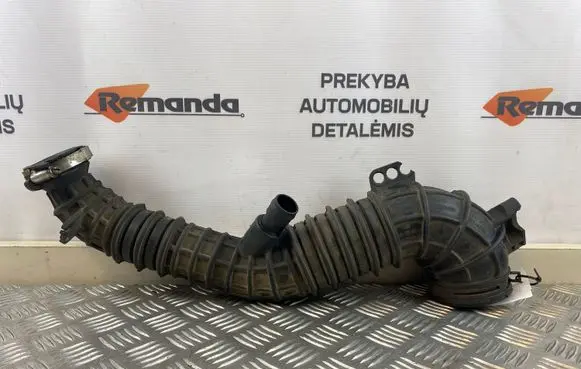 Volkswagen Transporter - Caravelle T5 Turbo air intake inlet pipe/hose 7E0129627C 7E0129615E