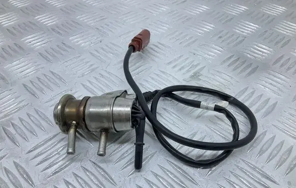 Audi A4 S4 B9 AdBlue injector 04L131113J