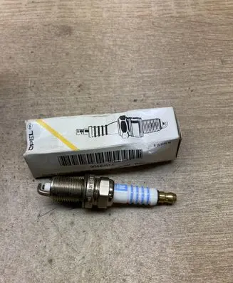 Opel Vectra A Spark plug 90442514
