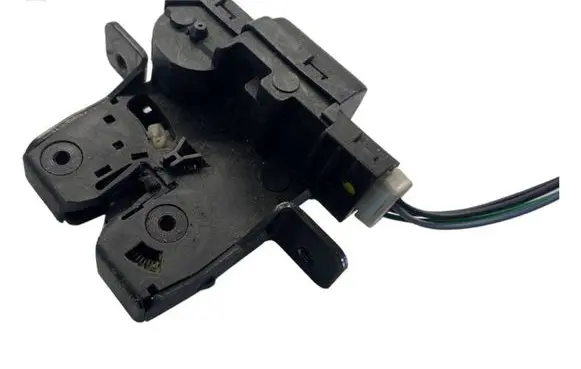 Nissan Qashqai Tailgate/trunk/boot lock/catch/latch