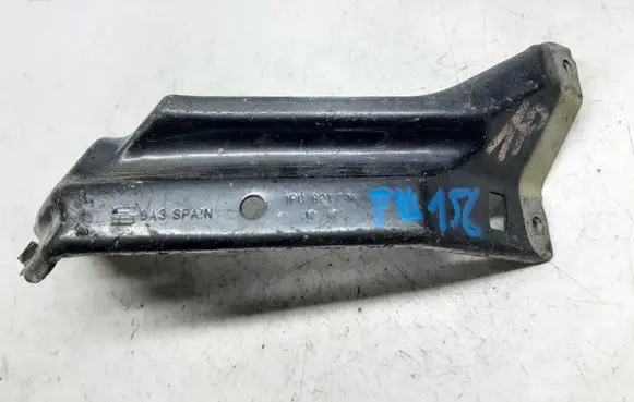 Seat Leon (1P) Fender mounting bracket