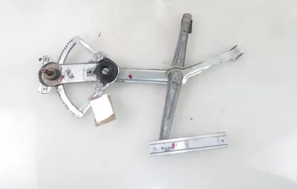 Mercedes-Benz E W124 Front door manual window regulator 