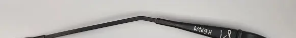 Mercedes-Benz A W169 Front wiper blade arm A1698200140