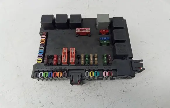 Mercedes-Benz S W221 Fuse module A2215403250 A2215450801