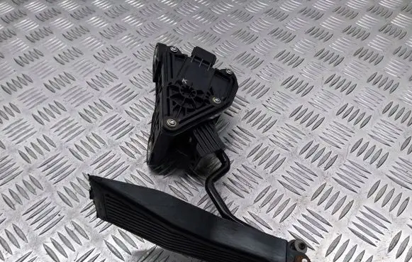 Honda Civic Accelerator pedal position sensor 17800-SNB-G000