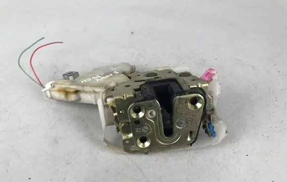 Subaru Impreza II Front door lock
