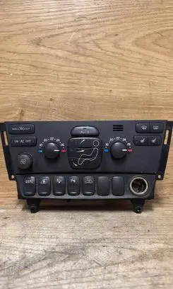 Volvo V70 Climate control unit 30746022