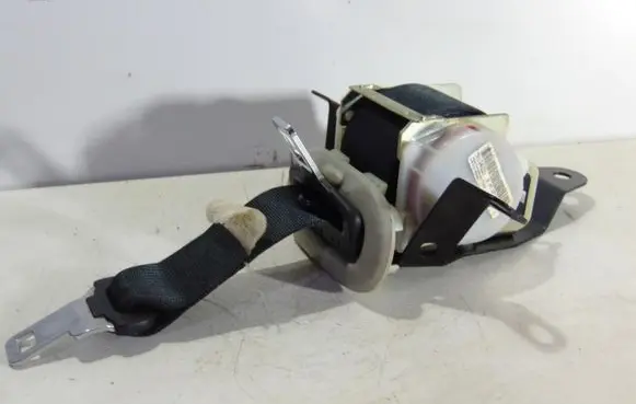 Nissan Qashqai Seat belt trim 