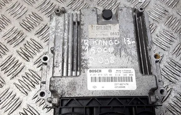Renault Kangoo II Engine control unit/module 237102747r 237102908r 0281019325