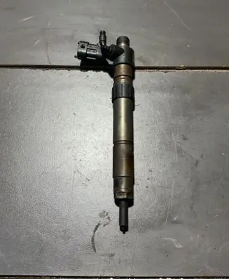 Land Rover Freelander 2 - LR2 Fuel injector 0445115042
