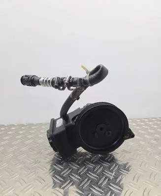 BMW 5 E60 E61 Power steering pump 7693974101