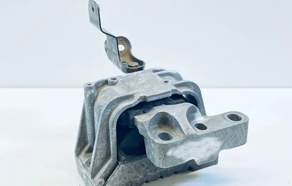 Volkswagen PASSAT B6 Engine mount bracket 1K0199262P 1K0199588