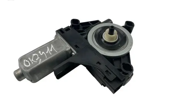 Volvo S60 Front door window regulator motor 966269102