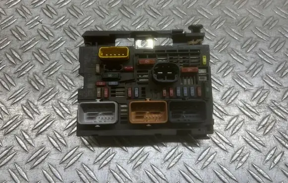 Peugeot 308 Fuse module