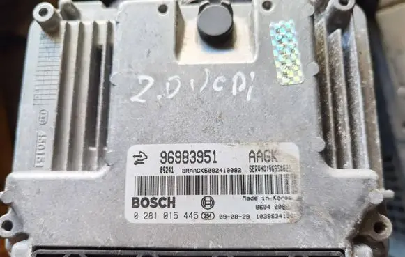 Chevrolet Cruze Engine control unit/module 96983951 0281015445 1039S34180