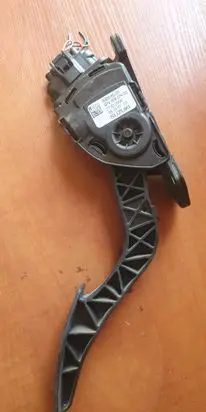 Suzuki Grand Vitara II Accelerator throttle pedal 6PV00907400 27022006
