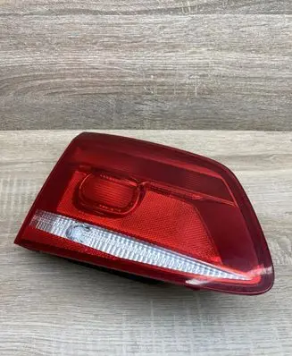 Volkswagen PASSAT B7 Rear/tail lights 3AF945093J A046318