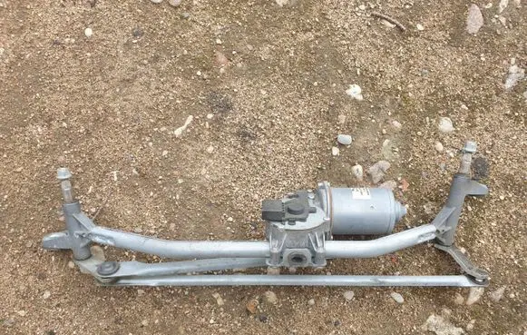 Jaguar XF Front wiper linkage and motor 8X2317500AD 110113