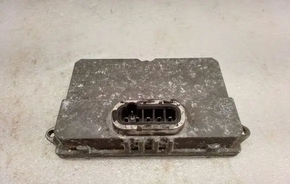 Mercedes-Benz E W211 Headlight ballast module Xenon 5DV00829000