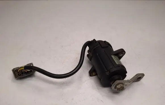 BMW 5 E34 Accelerator pedal position sensor 2244132 13622244132 13622245690