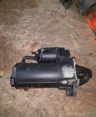 Volkswagen PASSAT B5 Starter motor 068911024E D7R33
