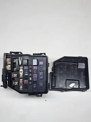 Honda Civic Fuse module 13SMJE02