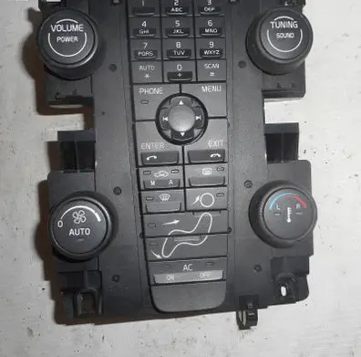 Volvo V50 Climate control unit 8697156