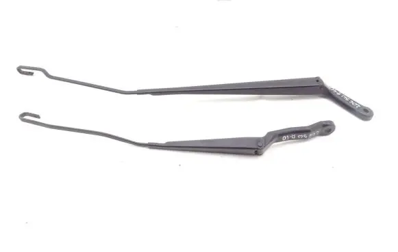 Peugeot 206 Front wiper blade arm