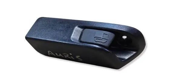 Toyota Auris E180 Fuel tank opening switch 