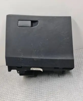 Peugeot 3008 II Glove box set E0323036