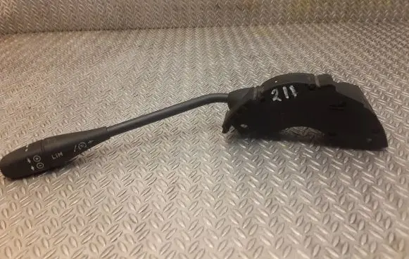 Mercedes-Benz E W211 Cruise control switch 0085452524 A0085452524