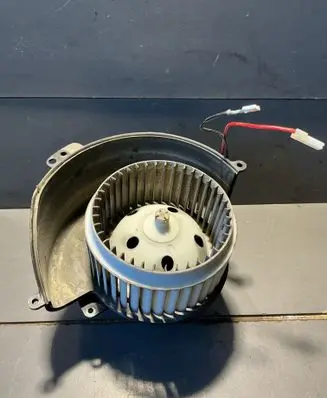 Opel Astra H Heater fan/blower 52407543 L073A30 600017
