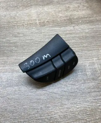 Chrysler 300M Steering wheel buttons/switches 04760353AD 23199