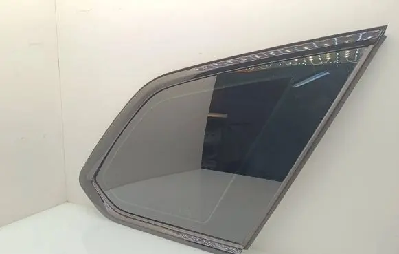 Volkswagen Touareg III Rear side window 760845298D